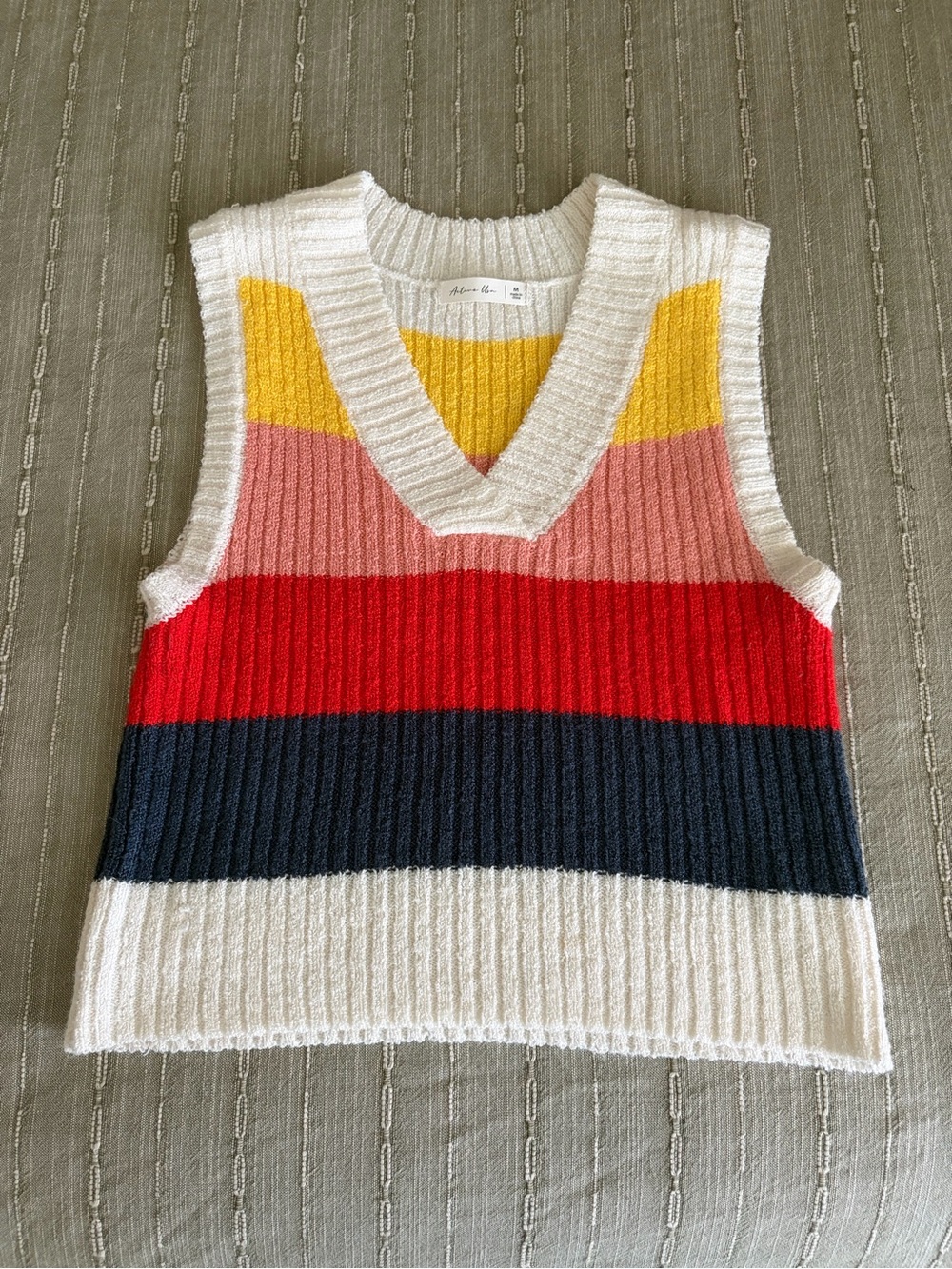 Active USA Knit Vest Sweater
